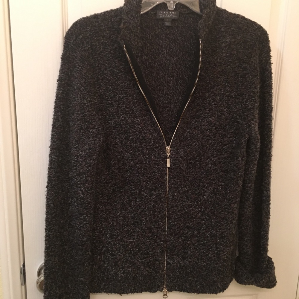Sweater with dual zipper from top & bottom